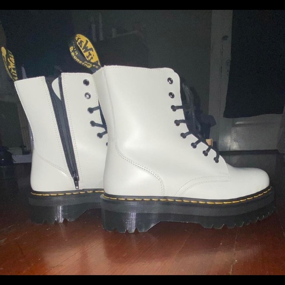 Dr. Marten White Jadon's Women's Size 10 - Picture 3 of 3
